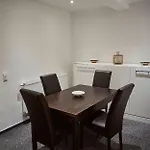 Boardinghouse Ξενοδοχείο με διαμερίσματα Oberkochen